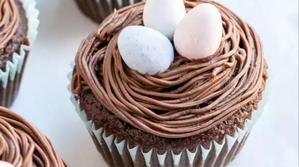 Fancy Birds Nest Easter Cupcakes